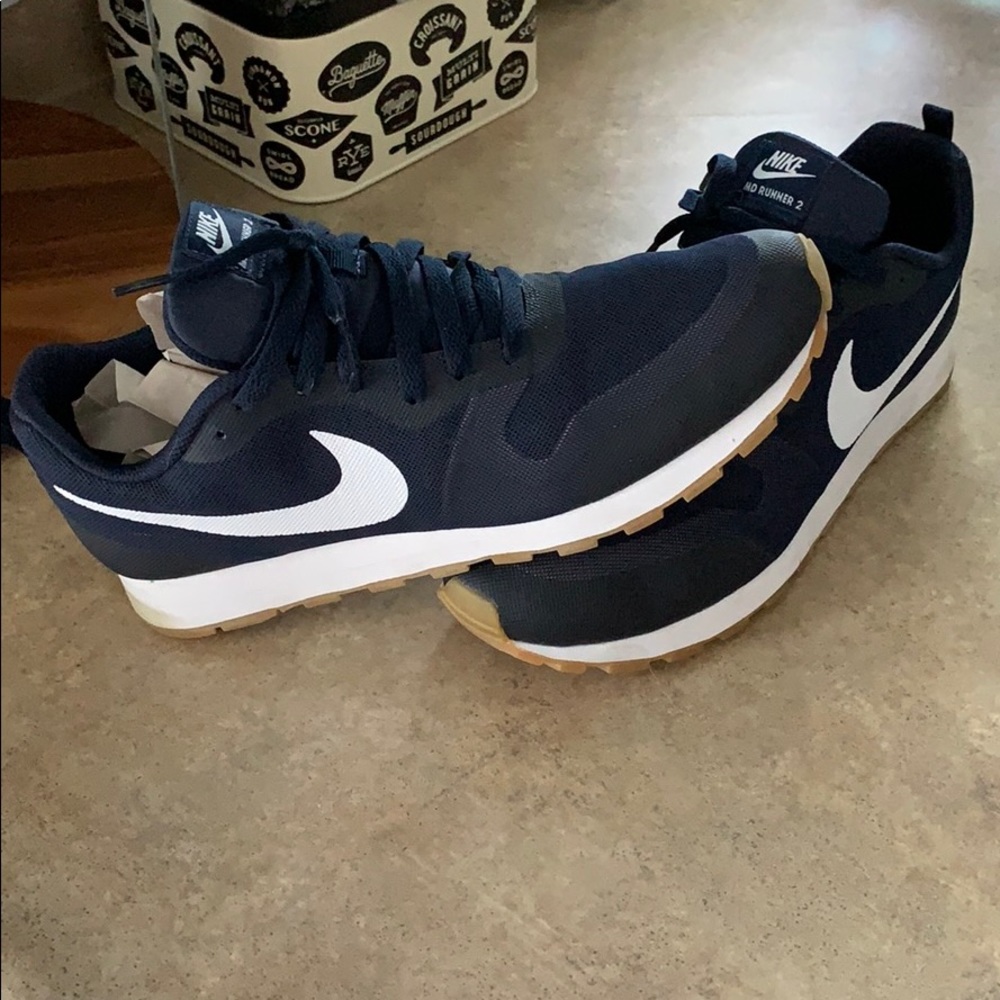 Nike MD Runner 2